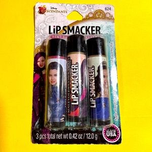 1 Lip Smacker Disney Descendants Collection #624 Gloss Balms + Gift